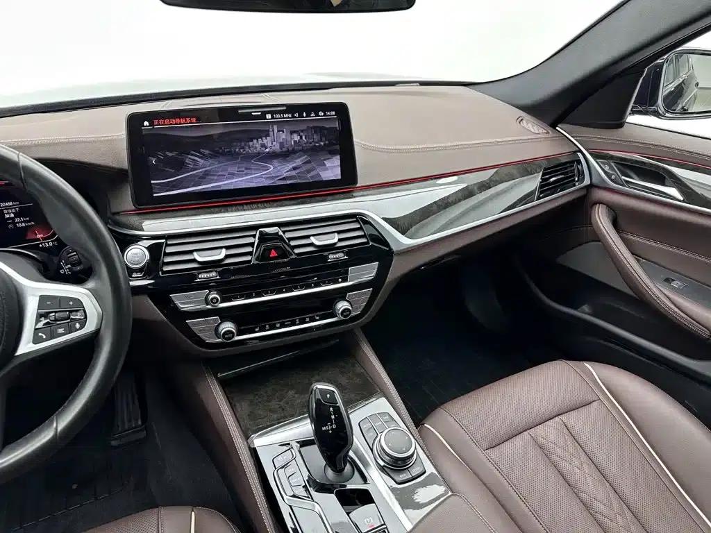 2022 BMW 5 Series Facelift 525Li M Sport Package — миниатюра 14