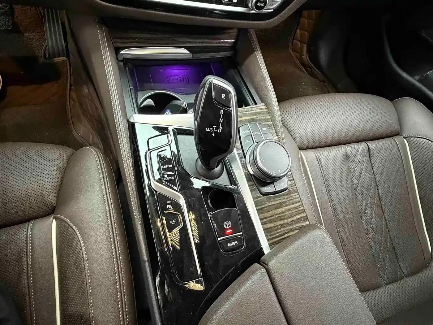 BMW 5 Series 2022 Facelift II 530Li Luxury Package — миниатюра 16