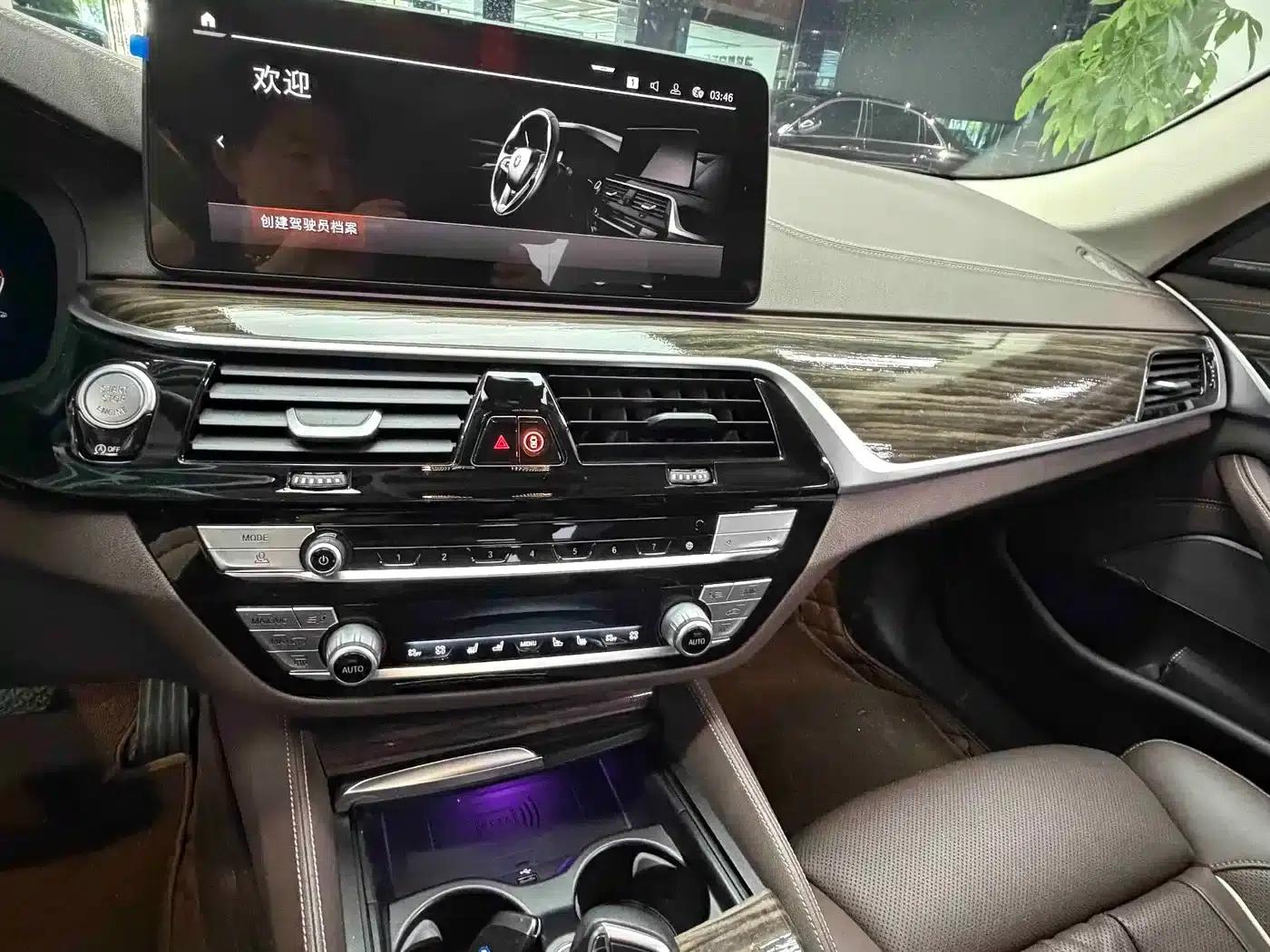 BMW 5 Series 2022 Facelift II 530Li Luxury Package — миниатюра 19