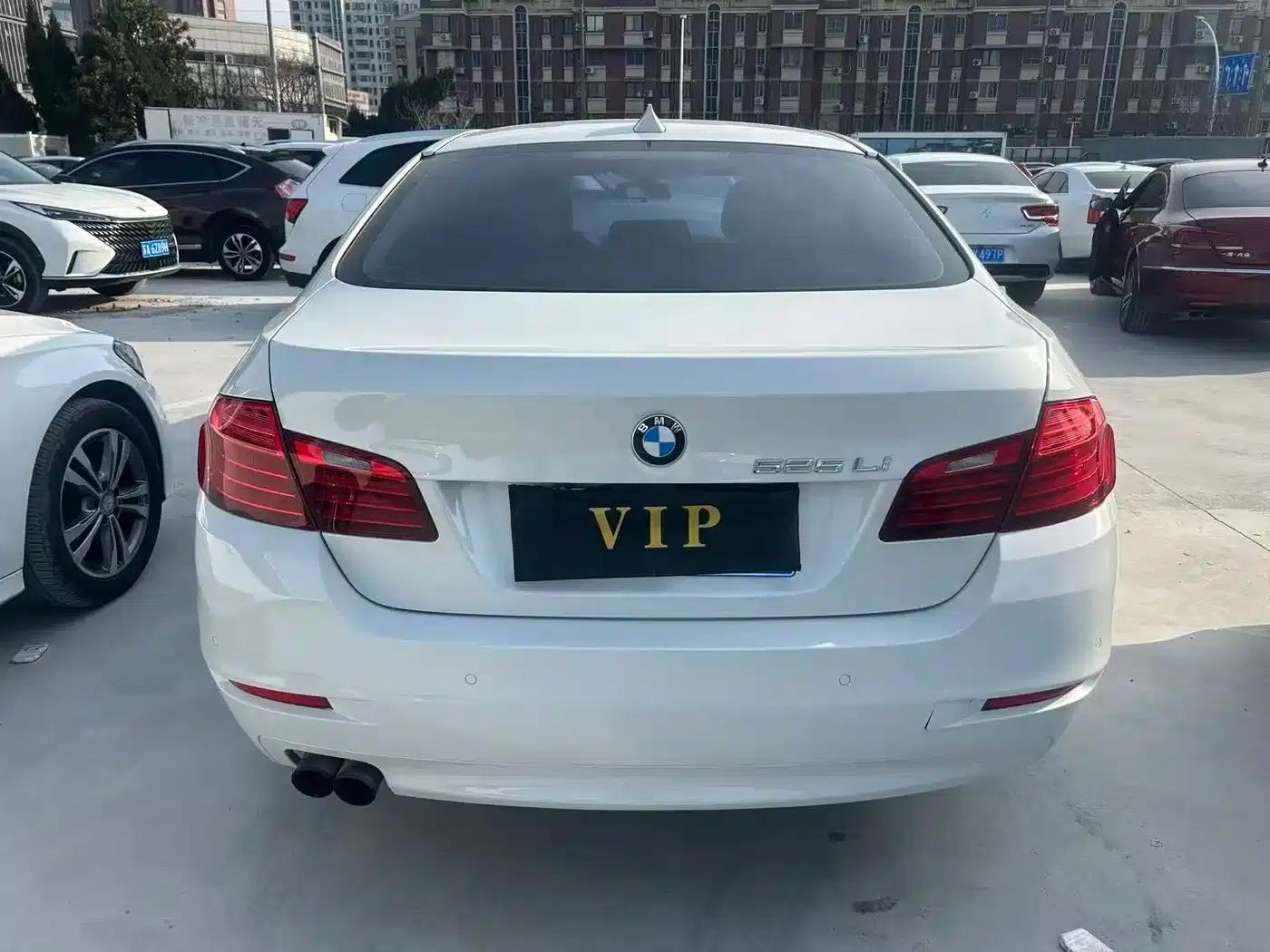 BMW 5 Series 2013 520Li Elegant Edition — миниатюра 4