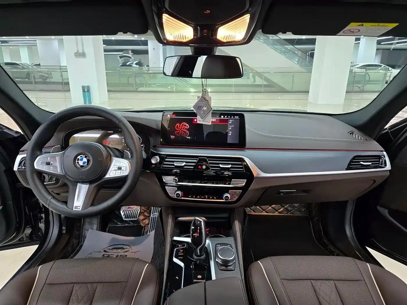2023 BMW 5 Series 530Li Leading Edition M Sport Package — миниатюра 6