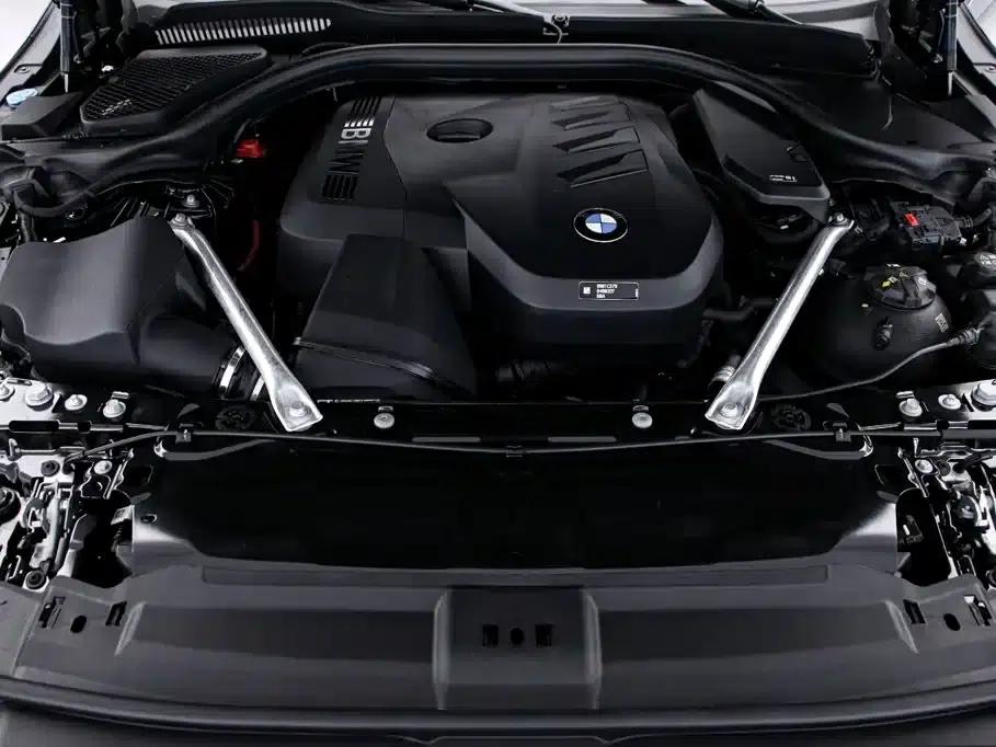 2025 BMW 5 Series 530Li Luxury M Sport Package — миниатюра 17