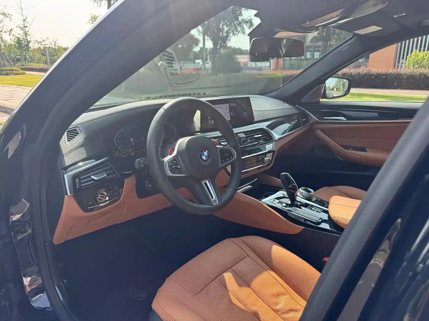 2020 BMW 5 Series 530Li xDrive M Sport Package — миниатюра 7