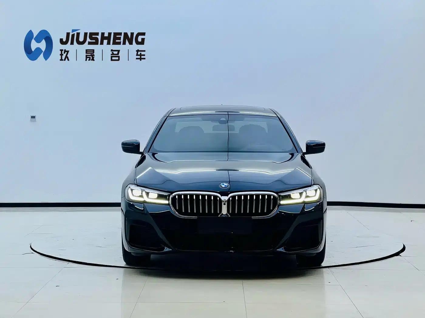 2023 BMW 5 Series 530Li Luxury M Sport Package — миниатюра 2