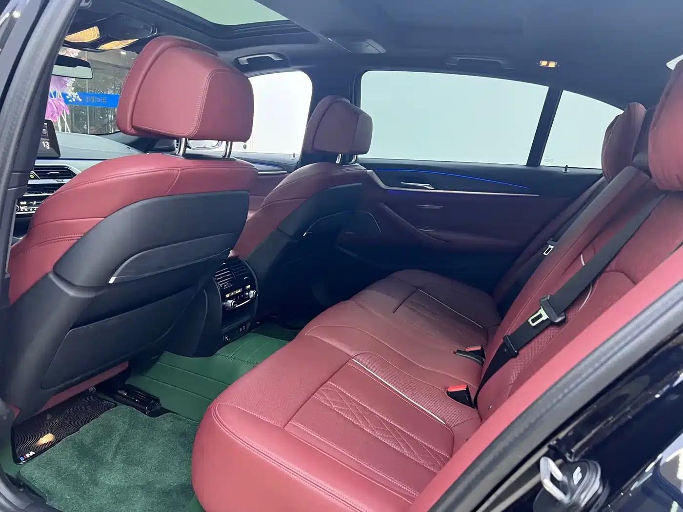 2023 BMW 5 Series 530Li Luxury M Sport Package — миниатюра 14