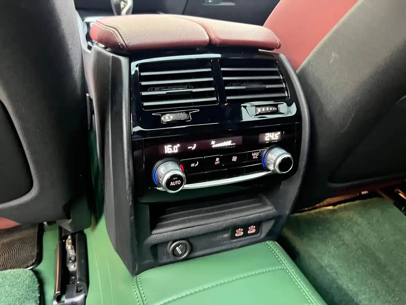 2023 BMW 5 Series 530Li Luxury M Sport Package — миниатюра 15