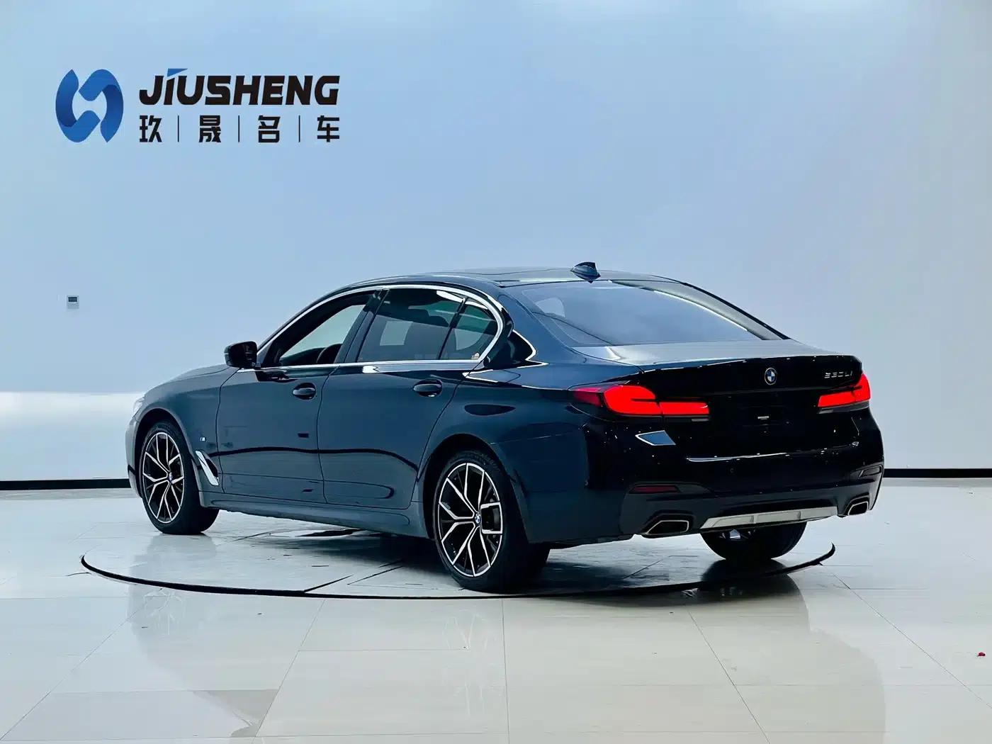 2023 BMW 5 Series 530Li Luxury M Sport Package — миниатюра 3