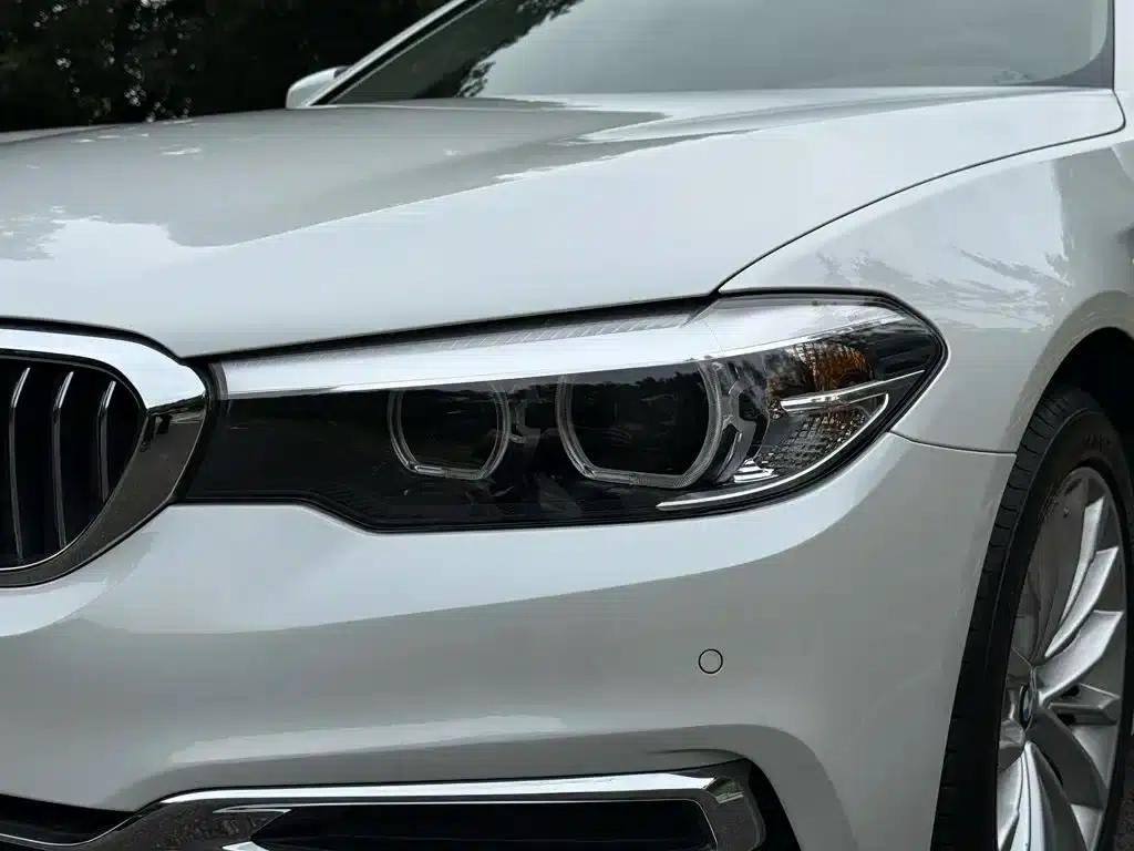 2020 BMW 5 Series 525Li Luxury Package — миниатюра 10
