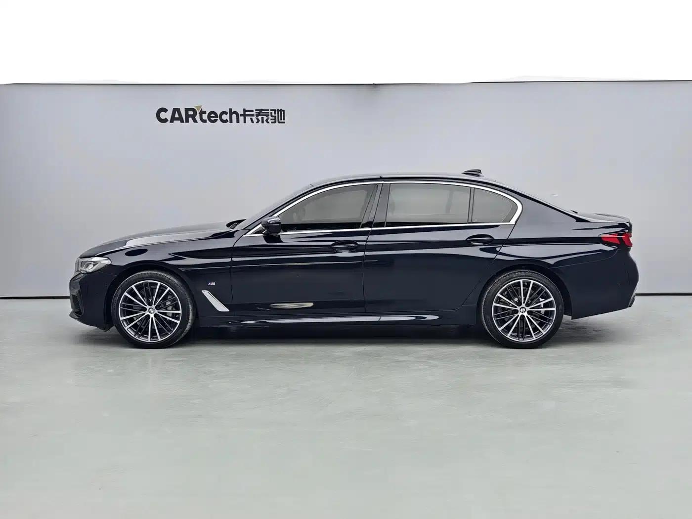 2022 BMW 5 Series Facelift 530Li Leading Edition M Sport Package — миниатюра 2