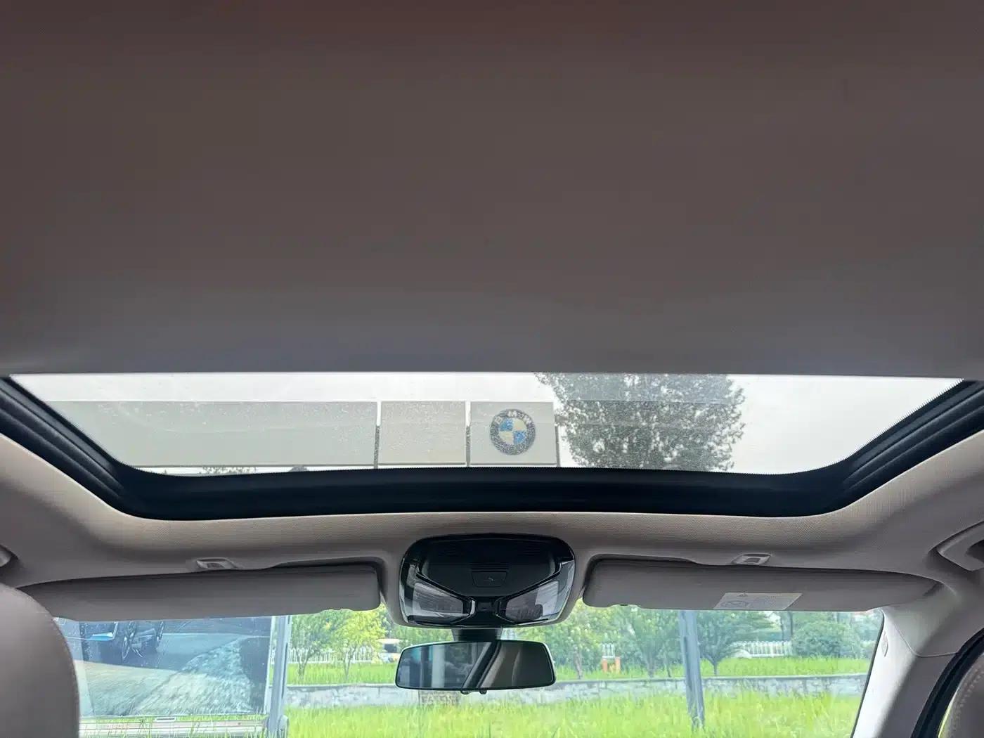 BMW 5 Series 2019 530Li Leading Luxury Package — миниатюра 16
