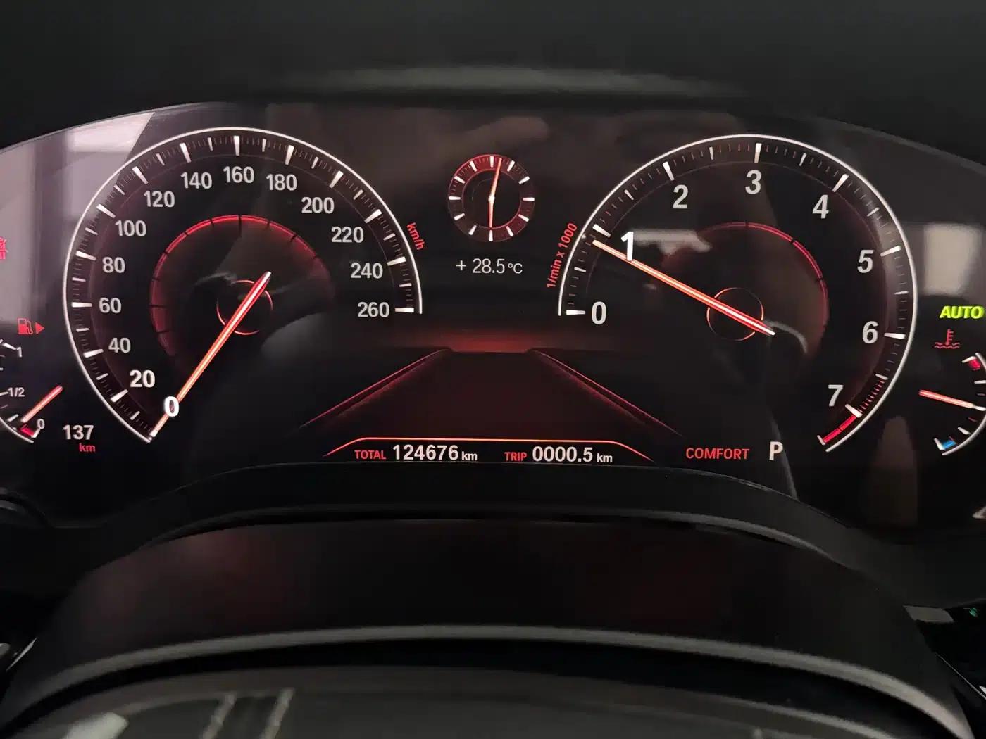 BMW 5 Series 2019 530Li Leading Luxury Package — миниатюра 18