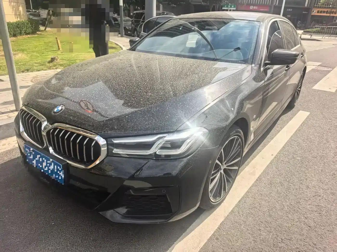 2022 BMW 5 Series 530Li Leading Edition M Sport Package — миниатюра 1