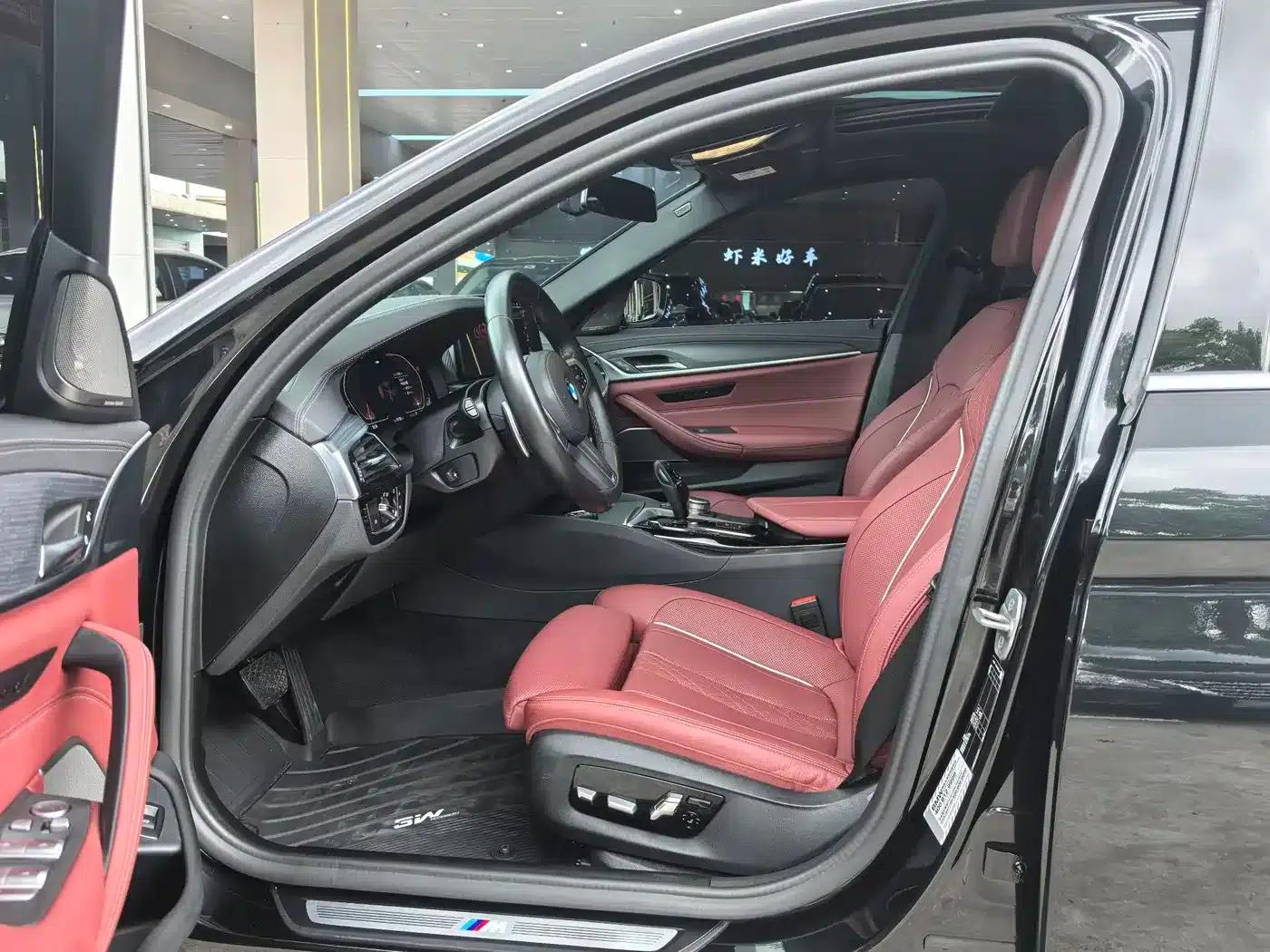 2022 BMW 5 Series Facelift 530Li Luxury M Sport Package — миниатюра 4