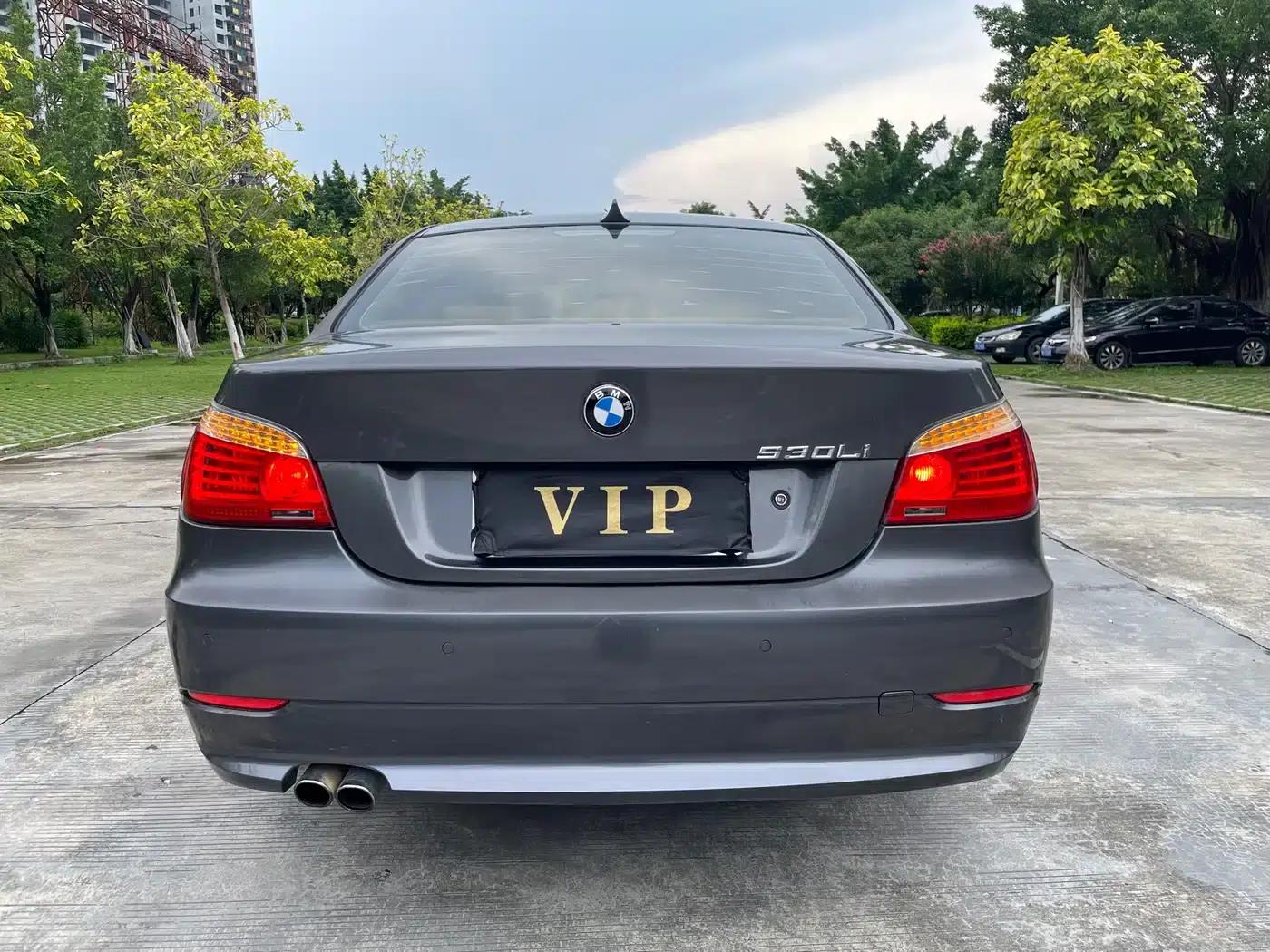 BMW 5 Series 2009 523Li Leading Edition — миниатюра 8