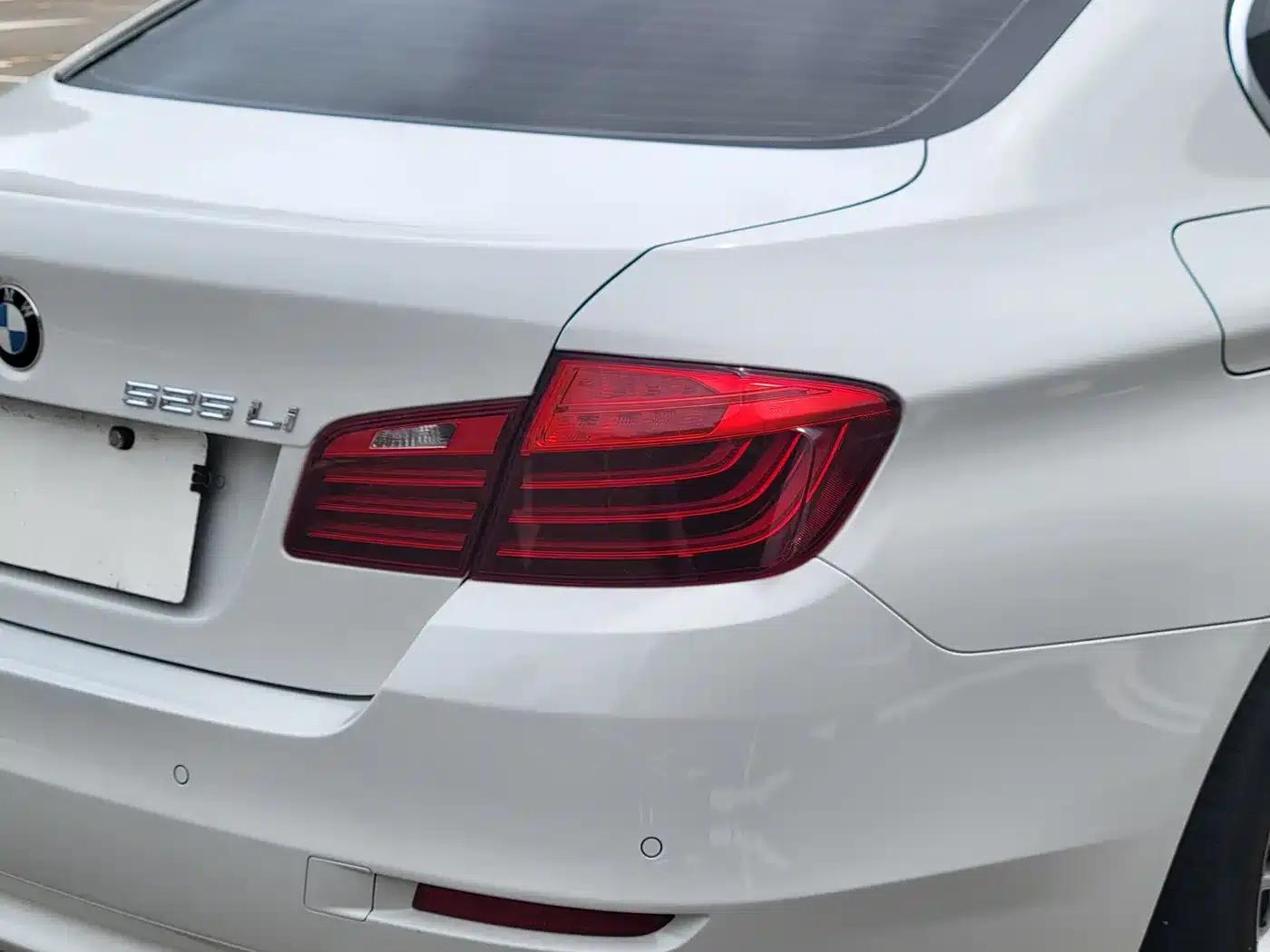 2014 BMW 5 Series 525Li Leading Edition — миниатюра 17