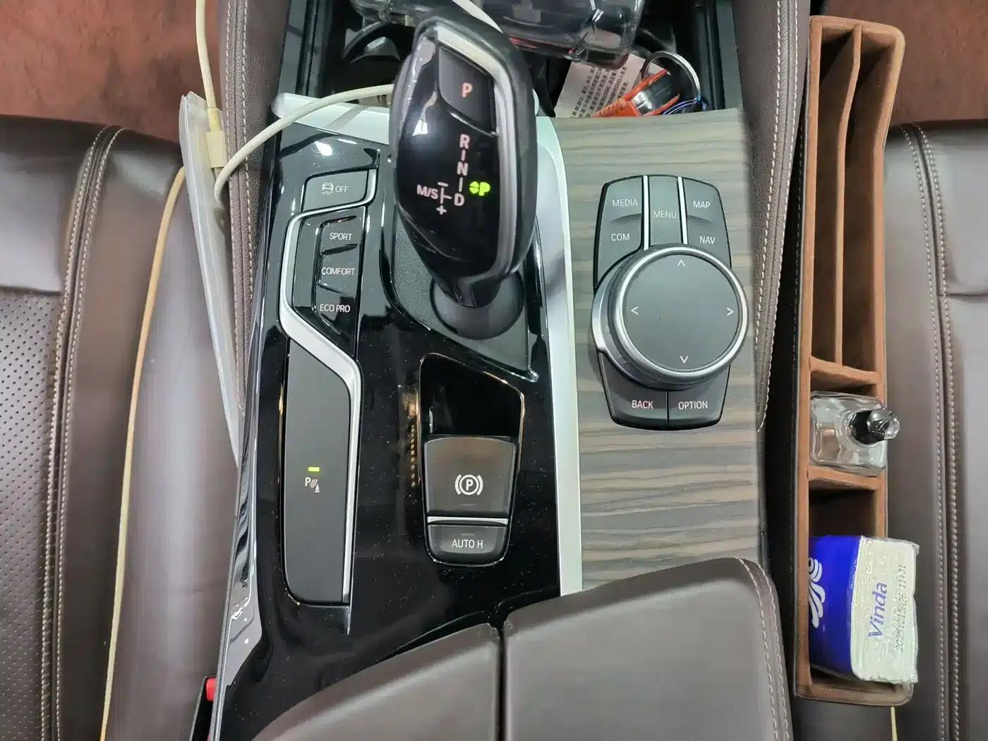 BMW 5 Series 2020 530Li Leading Luxury Package — миниатюра 11