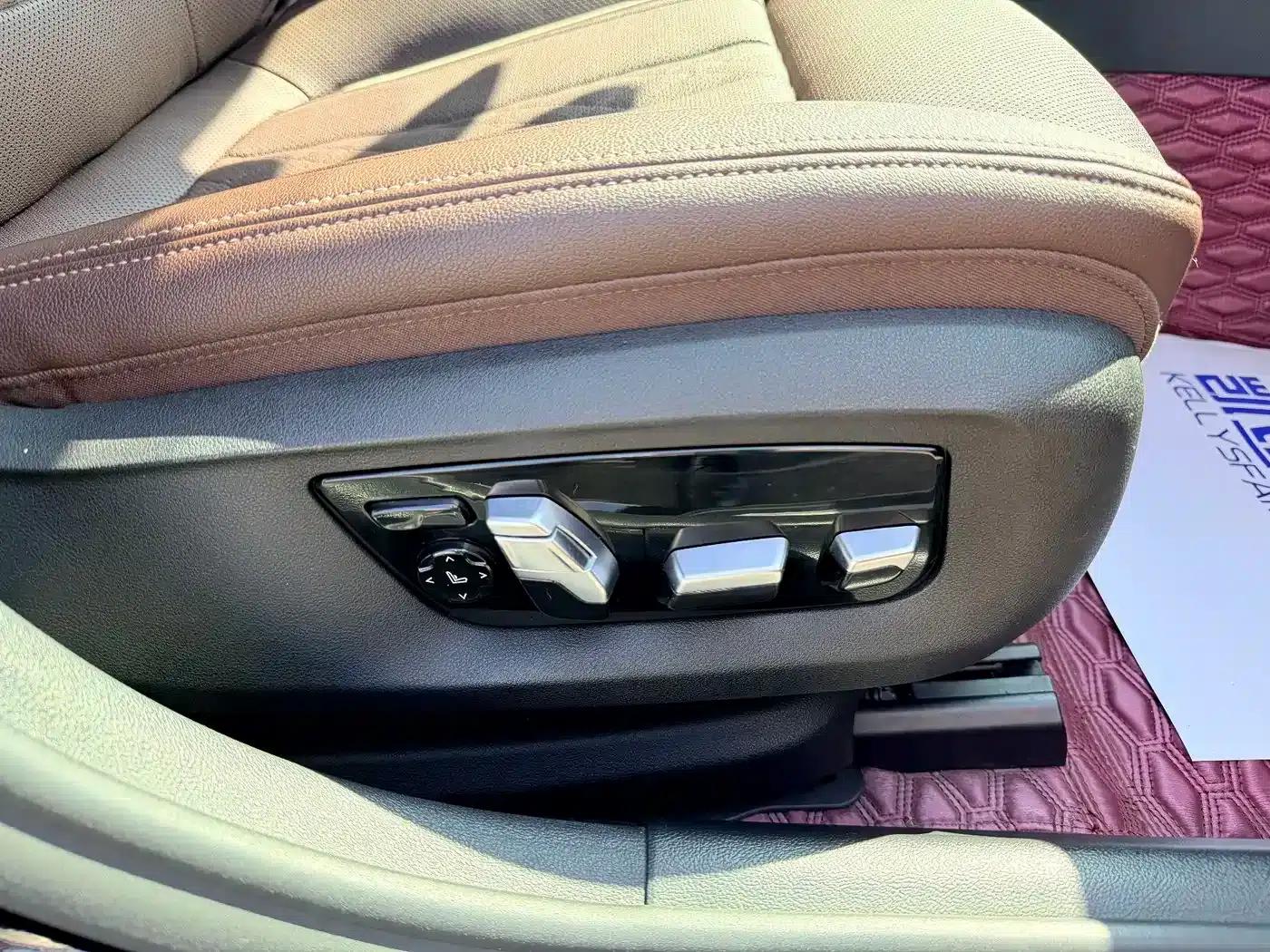 2021 BMW 5 Series Facelift 530Li Luxury M Sport Package — миниатюра 16