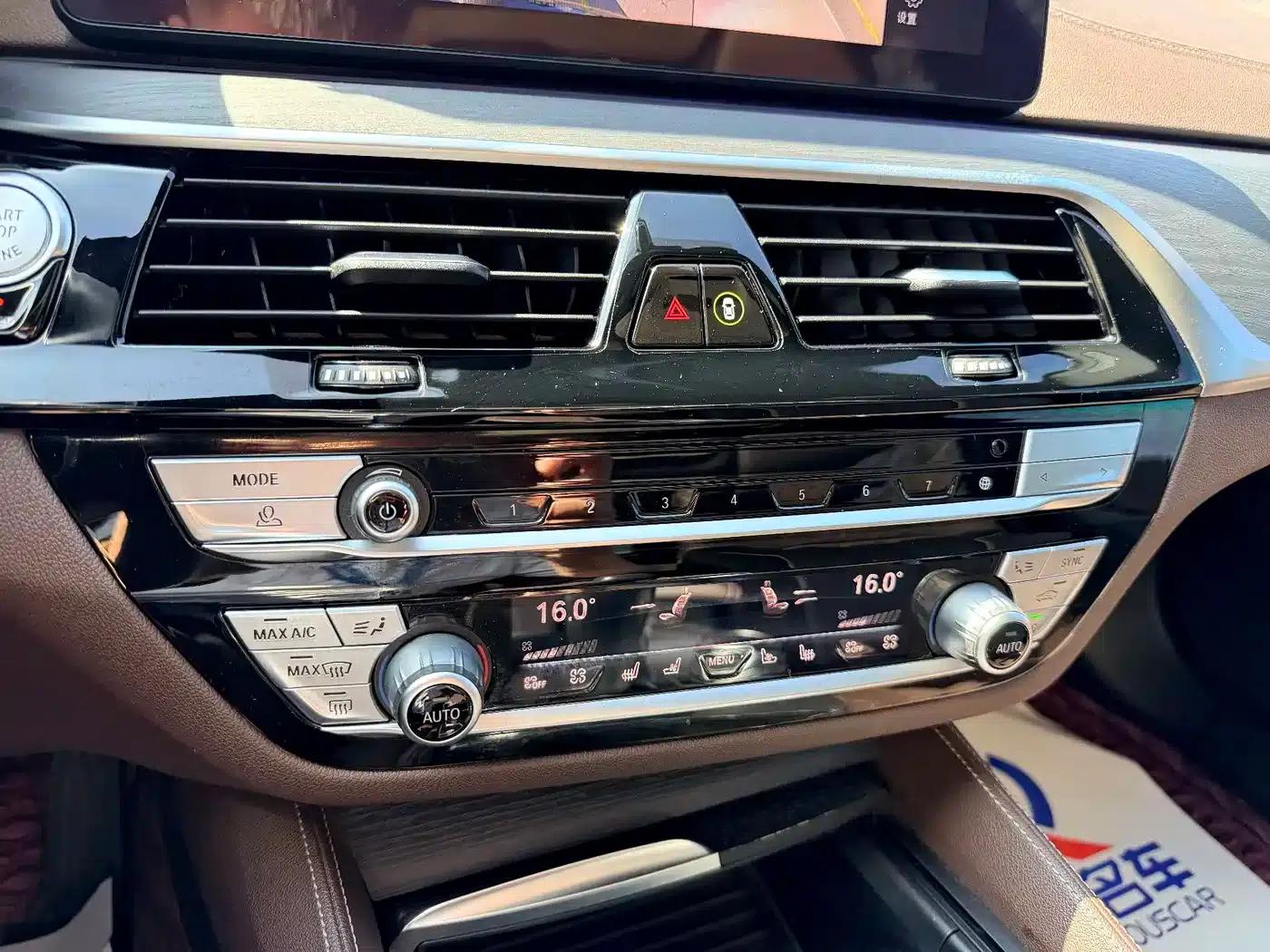 2021 BMW 5 Series Facelift 530Li Luxury M Sport Package — миниатюра 17