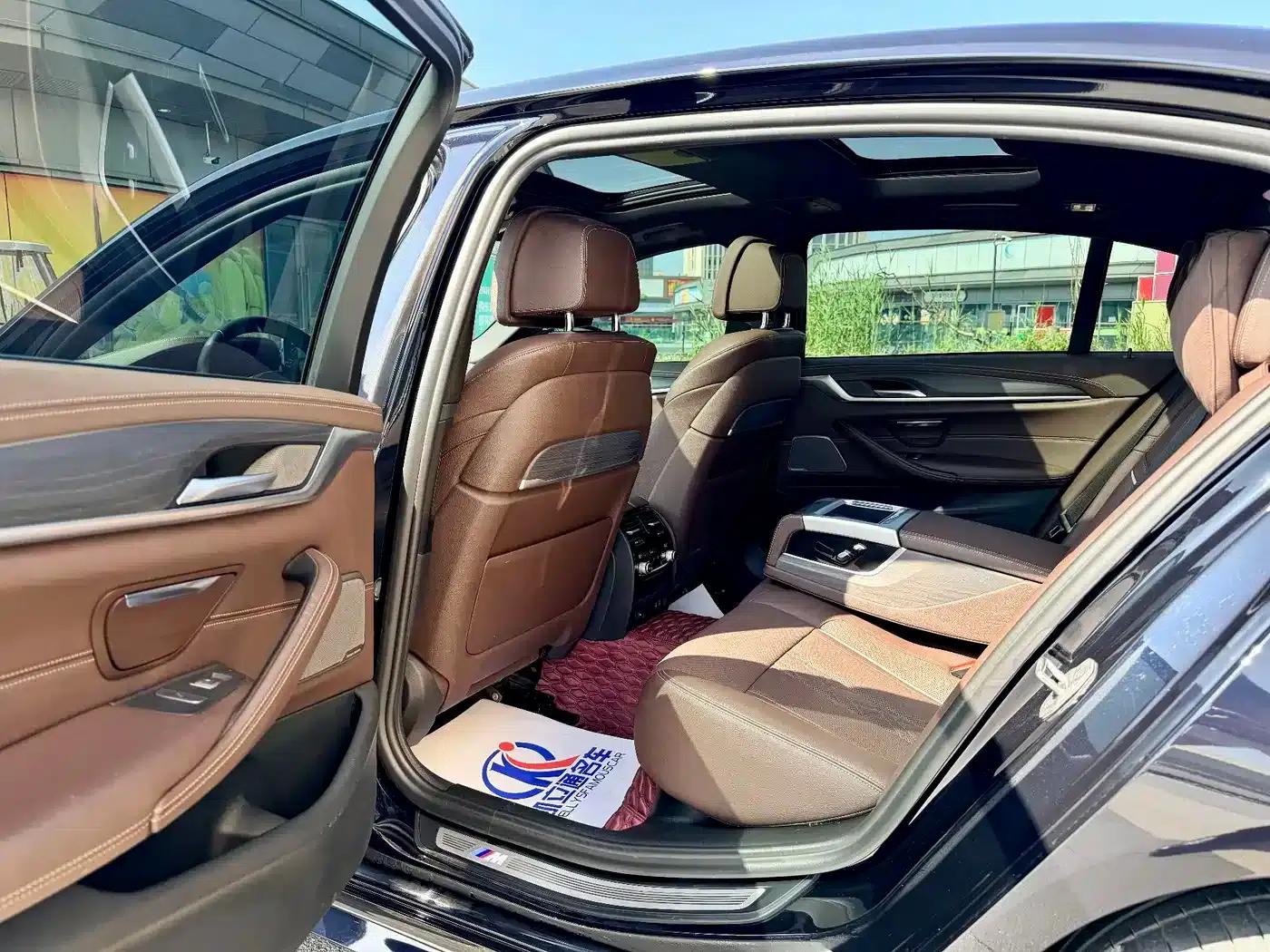 2021 BMW 5 Series Facelift 530Li Luxury M Sport Package — миниатюра 8