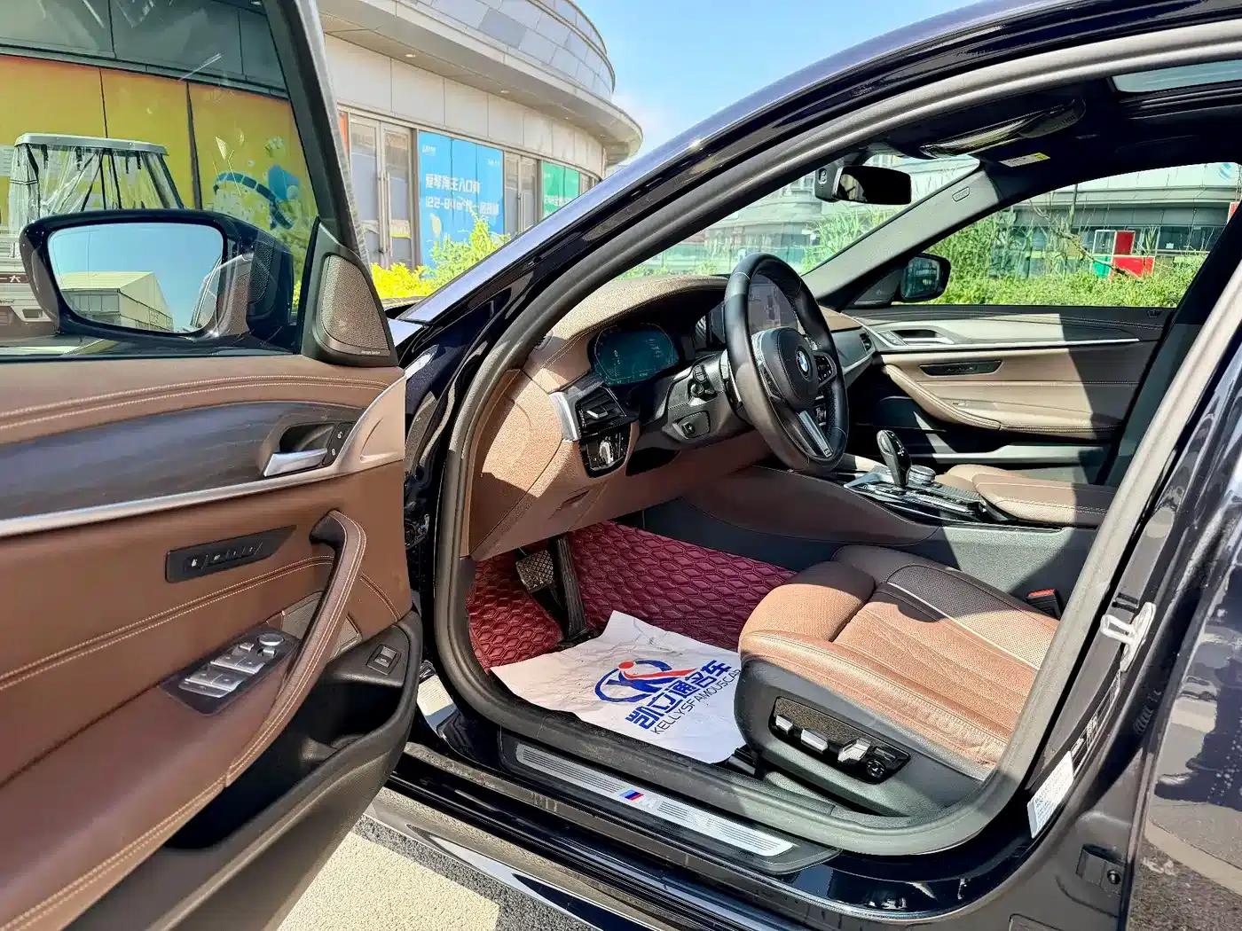 2021 BMW 5 Series Facelift 530Li Luxury M Sport Package — миниатюра 9