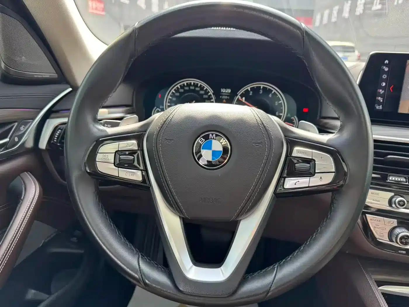 2018 BMW 5 Series Facelift 530Li Luxury Package — миниатюра 11