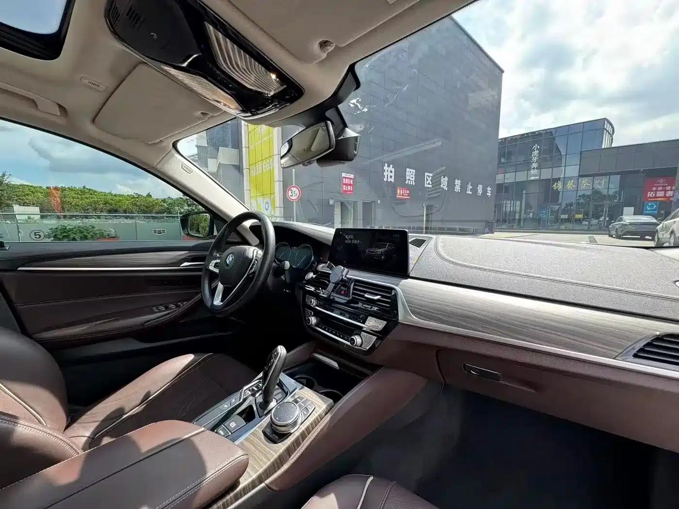 2018 BMW 5 Series Facelift 530Li Luxury Package — миниатюра 26