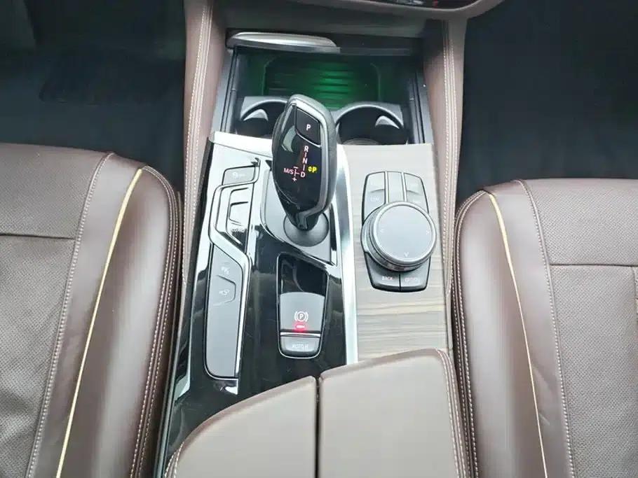 BMW 5 Series 2019 530Li Luxury Package — миниатюра 16