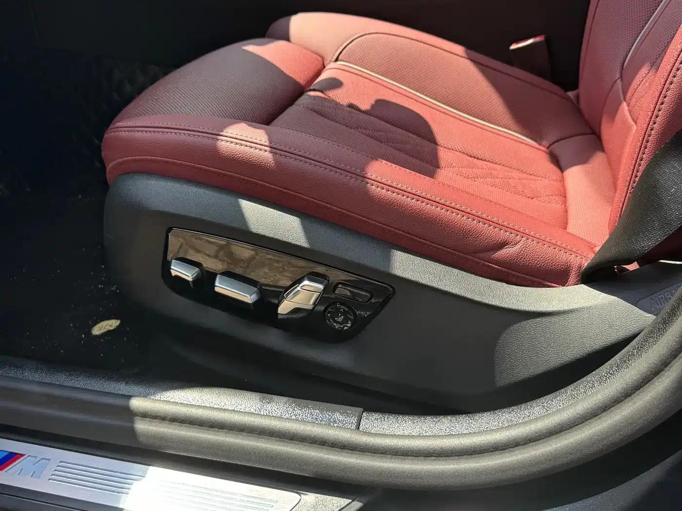 2023 BMW 5 Series 530Li Luxury M Sport Package — миниатюра 20