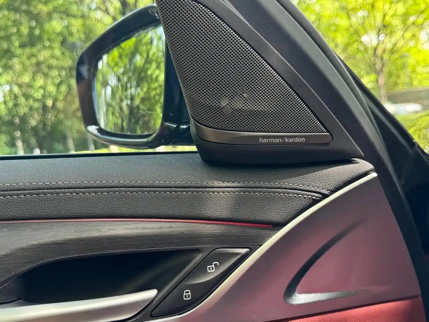 2022 BMW 5 Series 530Li Luxury M Sport Package — миниатюра 16