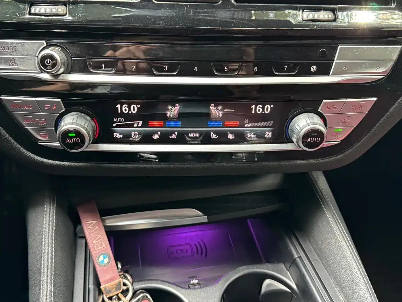 2022 BMW 5 Series 530Li Luxury M Sport Package — миниатюра 18