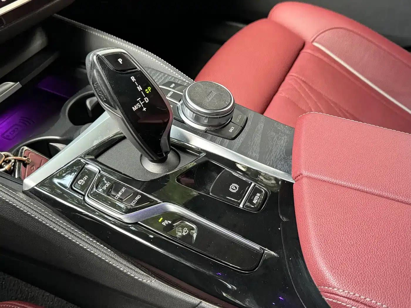 2022 BMW 5 Series 530Li Luxury M Sport Package — миниатюра 19