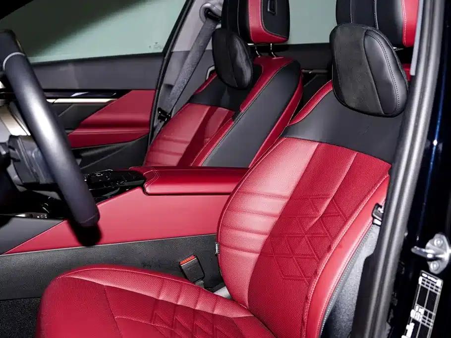 2025 BMW 5 Series 530Li Luxury M Sport Package — миниатюра 17