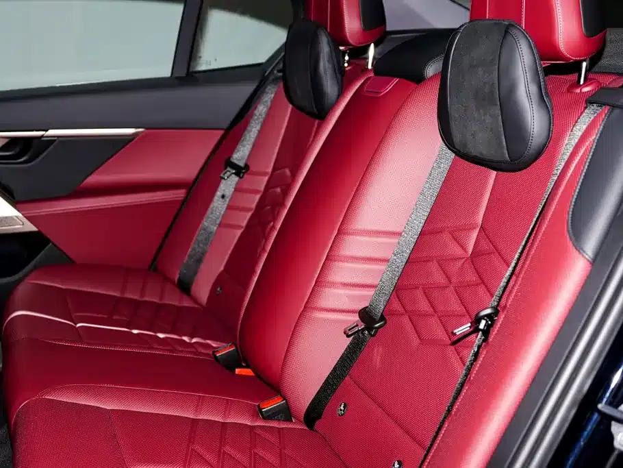 2025 BMW 5 Series 530Li Luxury M Sport Package — миниатюра 19