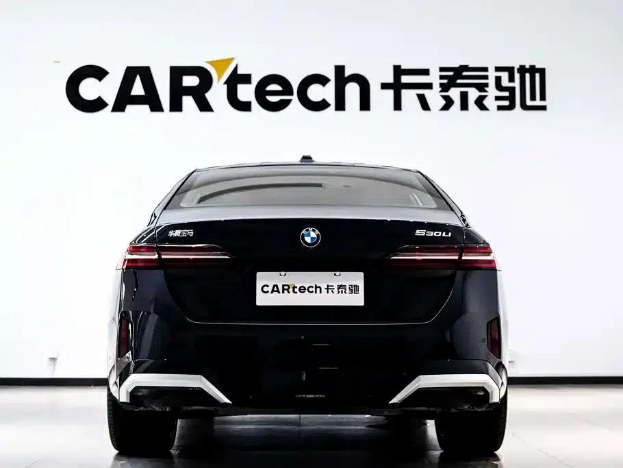 2025 BMW 5 Series 530Li Luxury M Sport Package — миниатюра 6