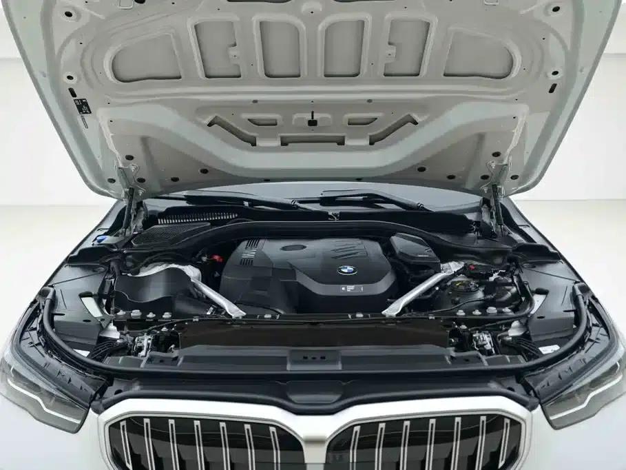 2024 BMW 5 Series 530Li Leading Luxury Package — миниатюра 7