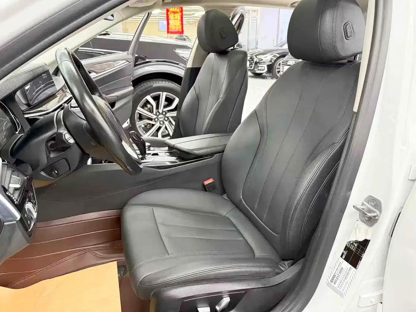 2018 BMW 5 Series 525Li Luxury Package — миниатюра 14