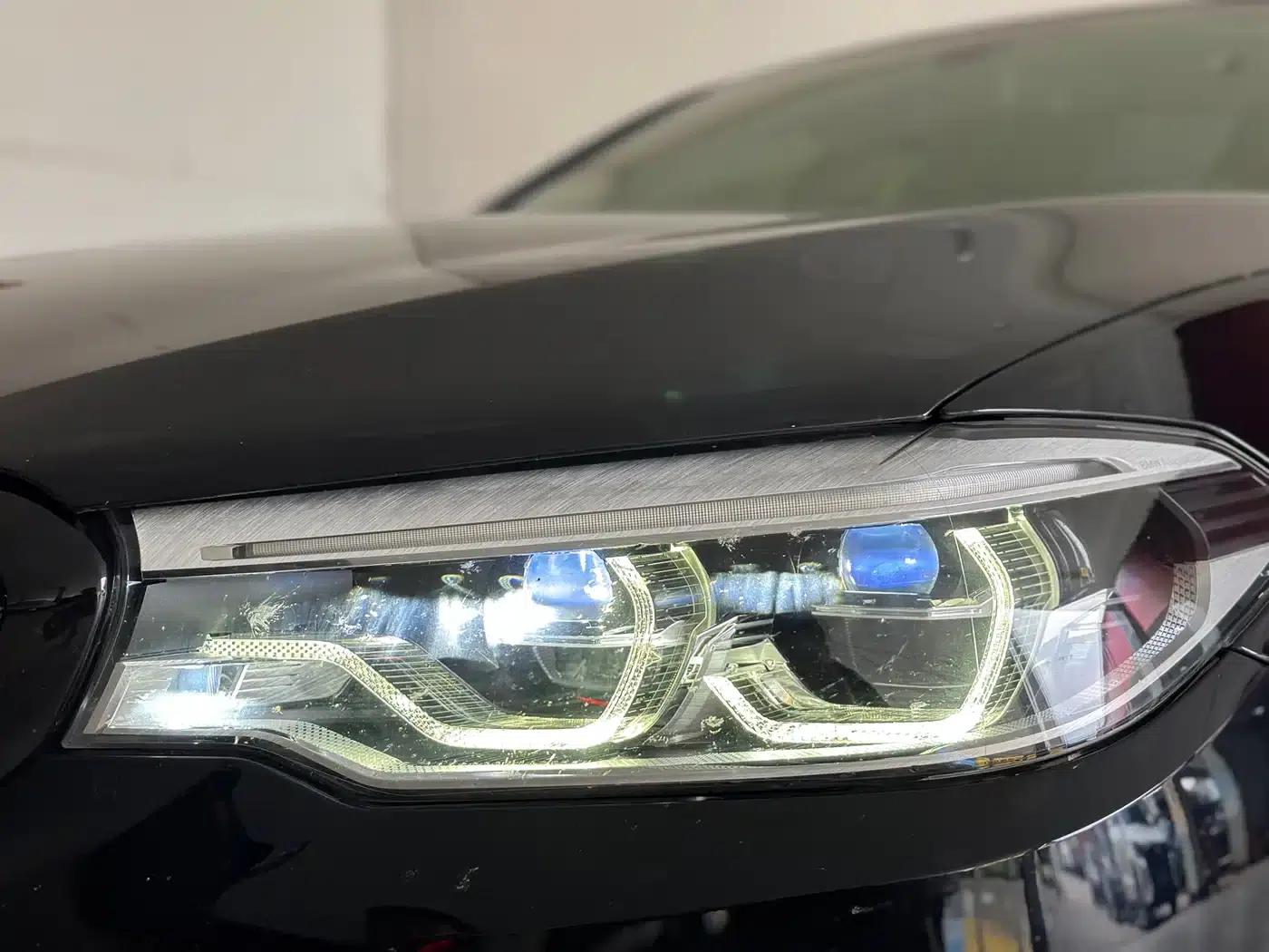 2020 BMW 5 Series 530Li Luxury M Sport Package — миниатюра 4