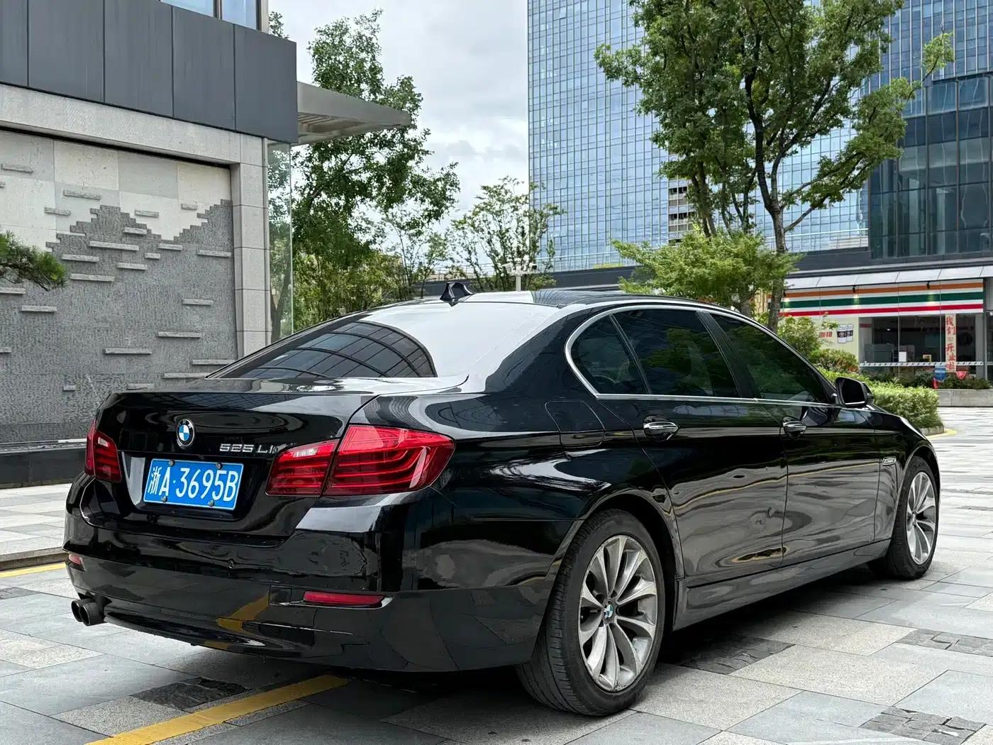 BMW 5 Series 2017 525Li Leading Edition — миниатюра 4