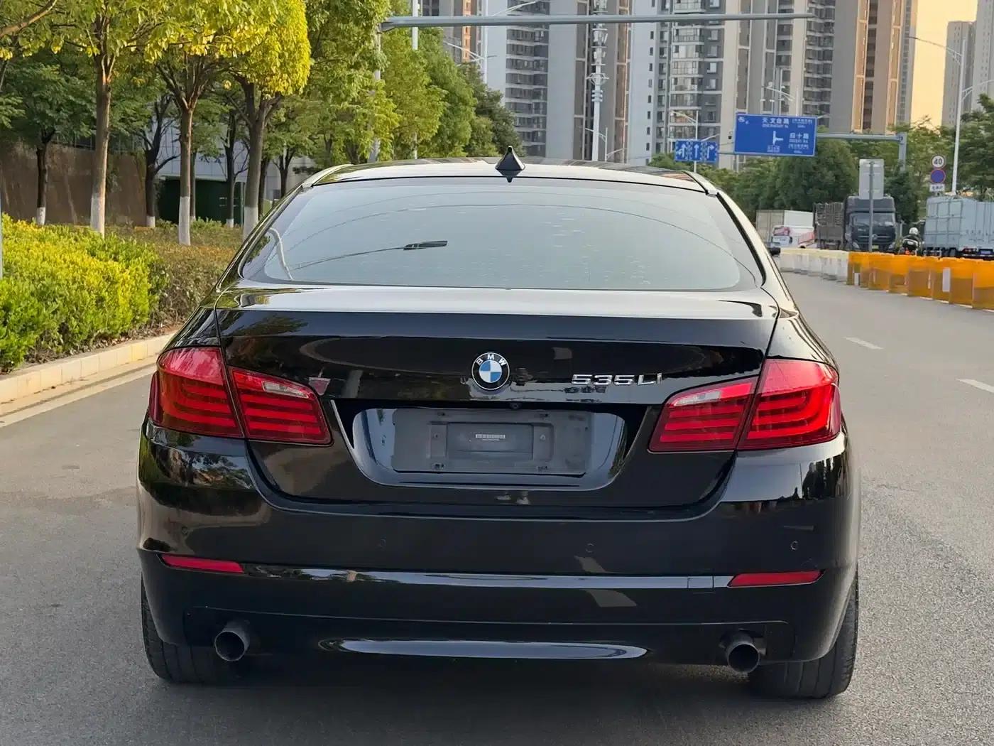 BMW 5 Series 2013 535Li Leading Edition — миниатюра 12