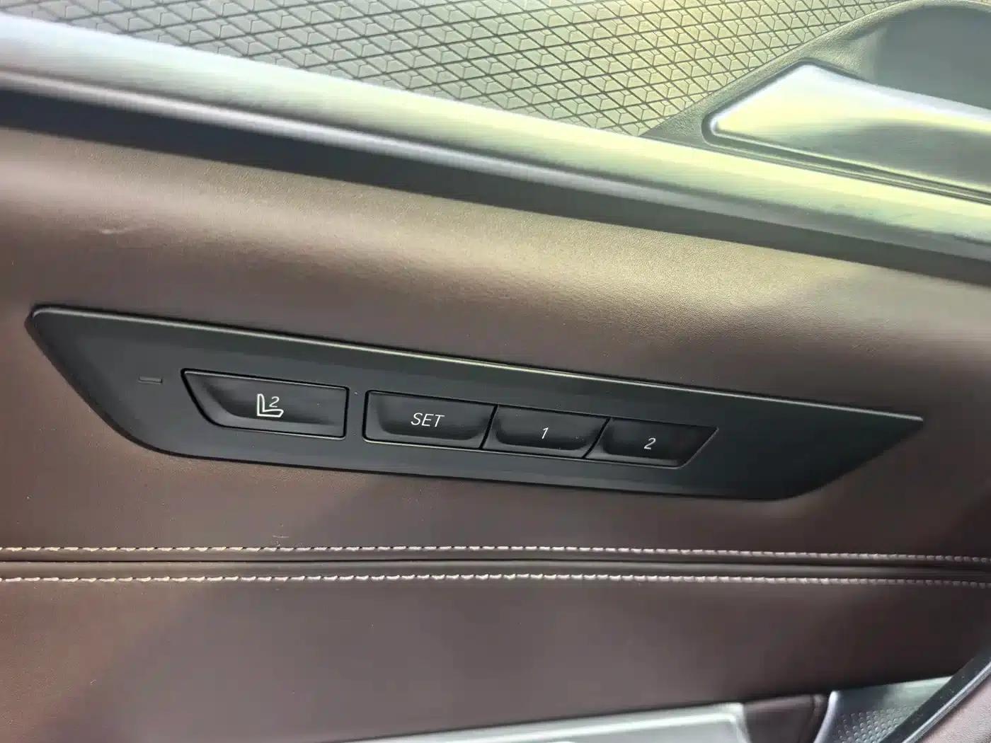 2020 BMW 5 Series 530Li Executive M Sport Package — миниатюра 17