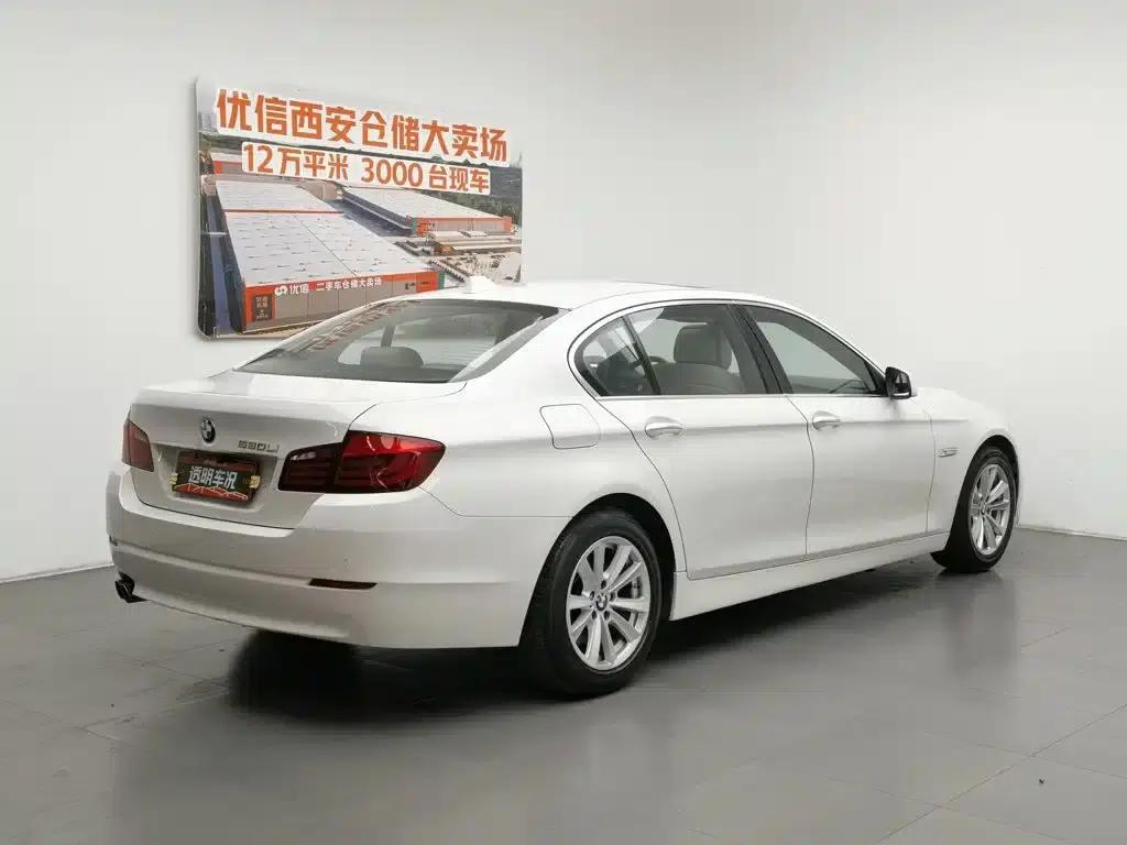 BMW 5 Series 2011 523Li Luxury — миниатюра 2