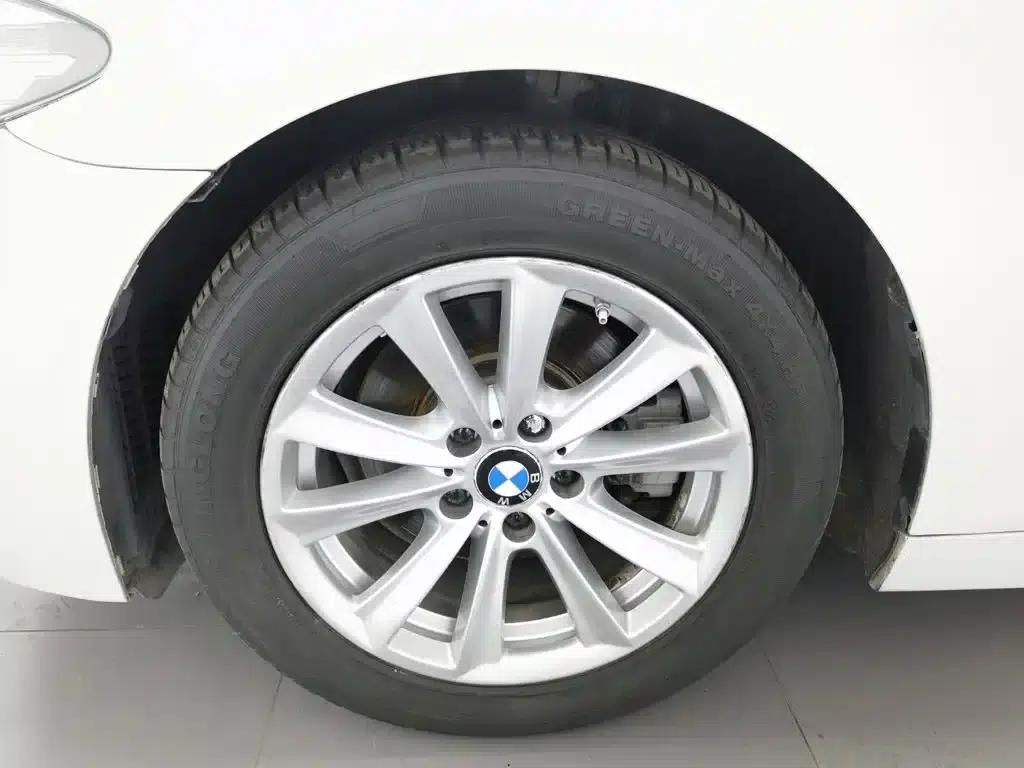 BMW 5 Series 2011 523Li Luxury — миниатюра 17