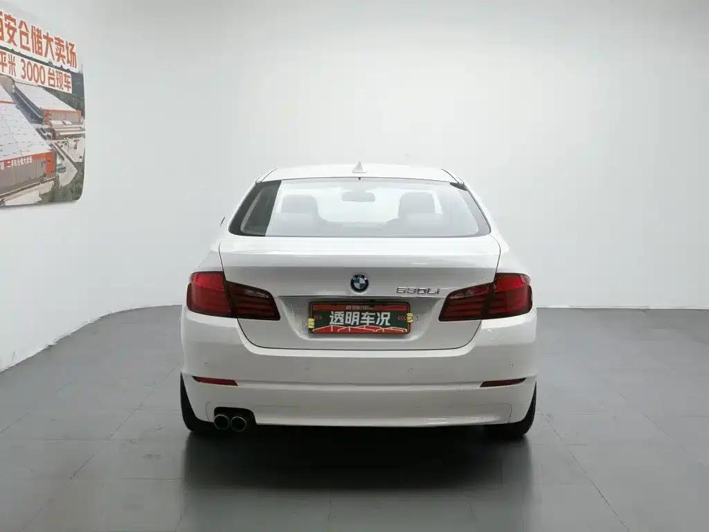 BMW 5 Series 2011 523Li Luxury — миниатюра 4