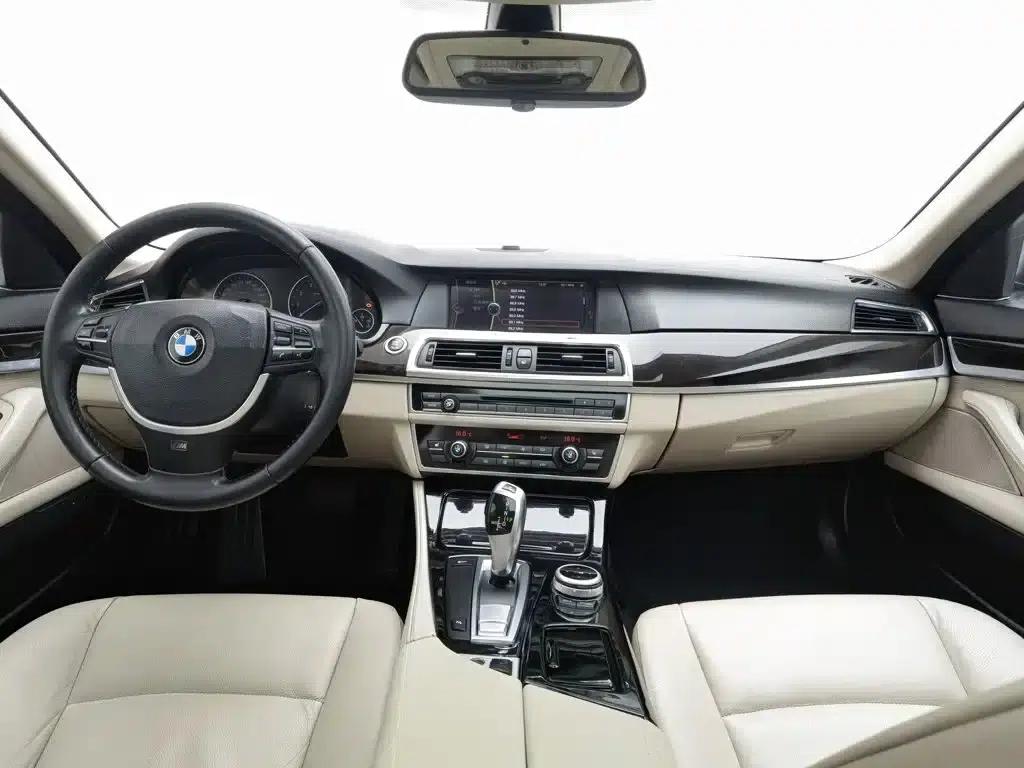 BMW 5 Series 2011 523Li Luxury — миниатюра 5