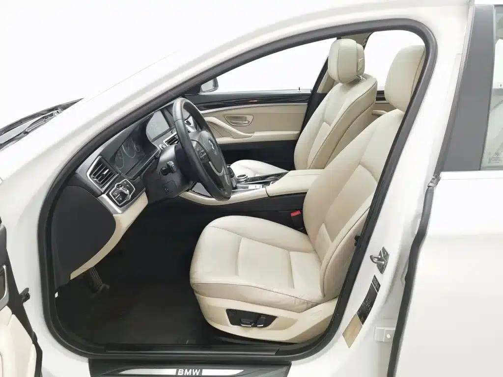 BMW 5 Series 2011 523Li Luxury — миниатюра 10