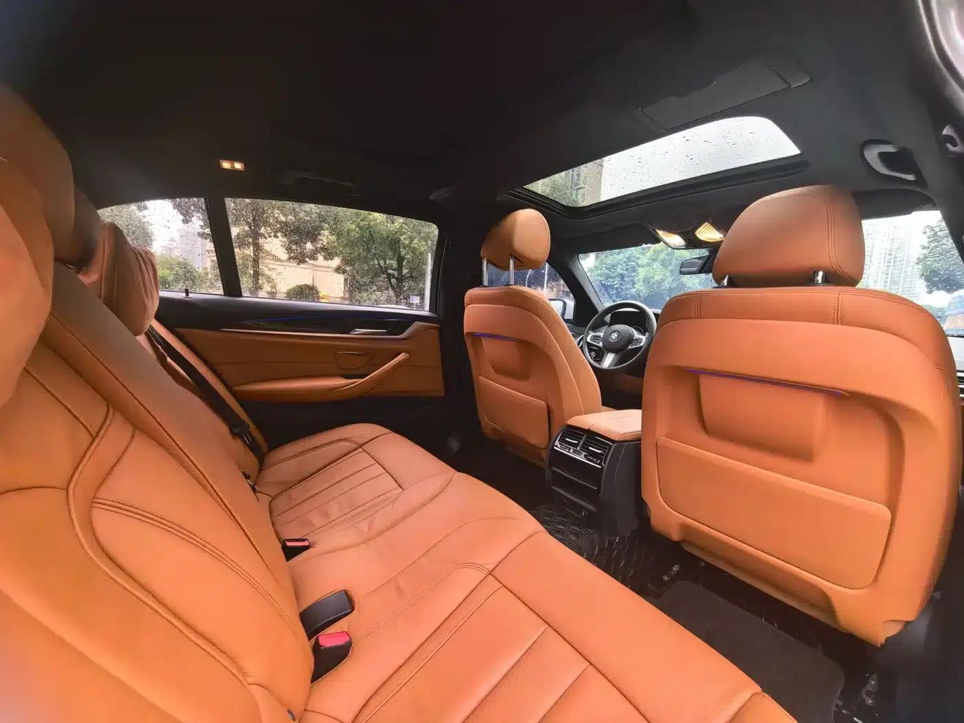 2018 BMW 5 Series 530Li Leading Edition M Sport Package — миниатюра 9
