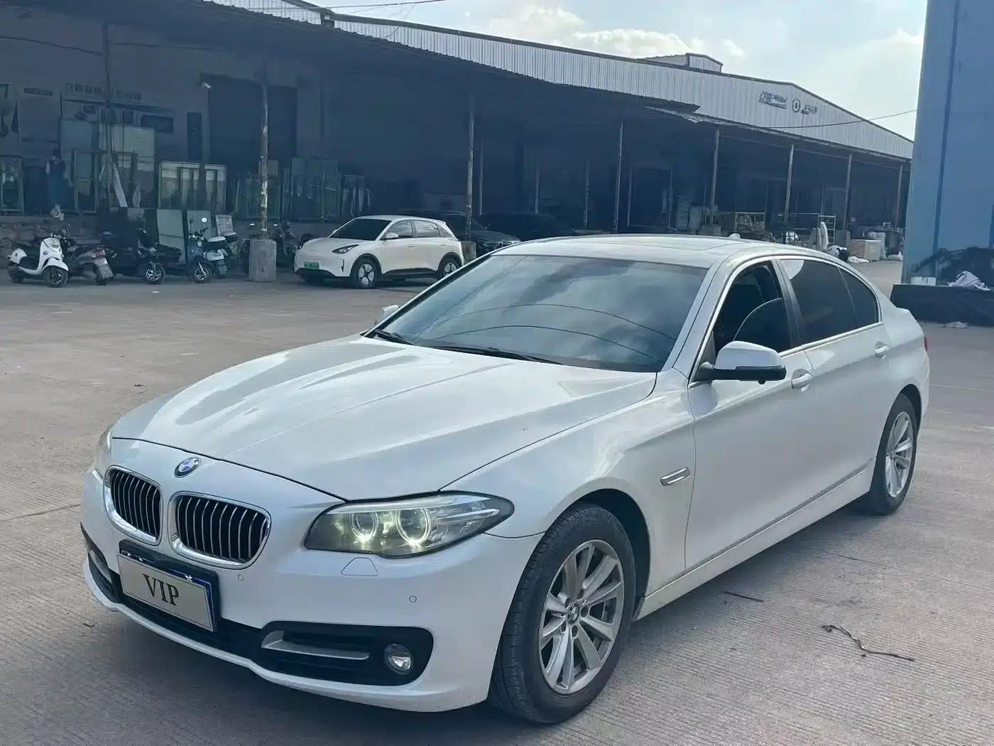BMW 5 Series 2017 520Li Elegant Edition — миниатюра 1