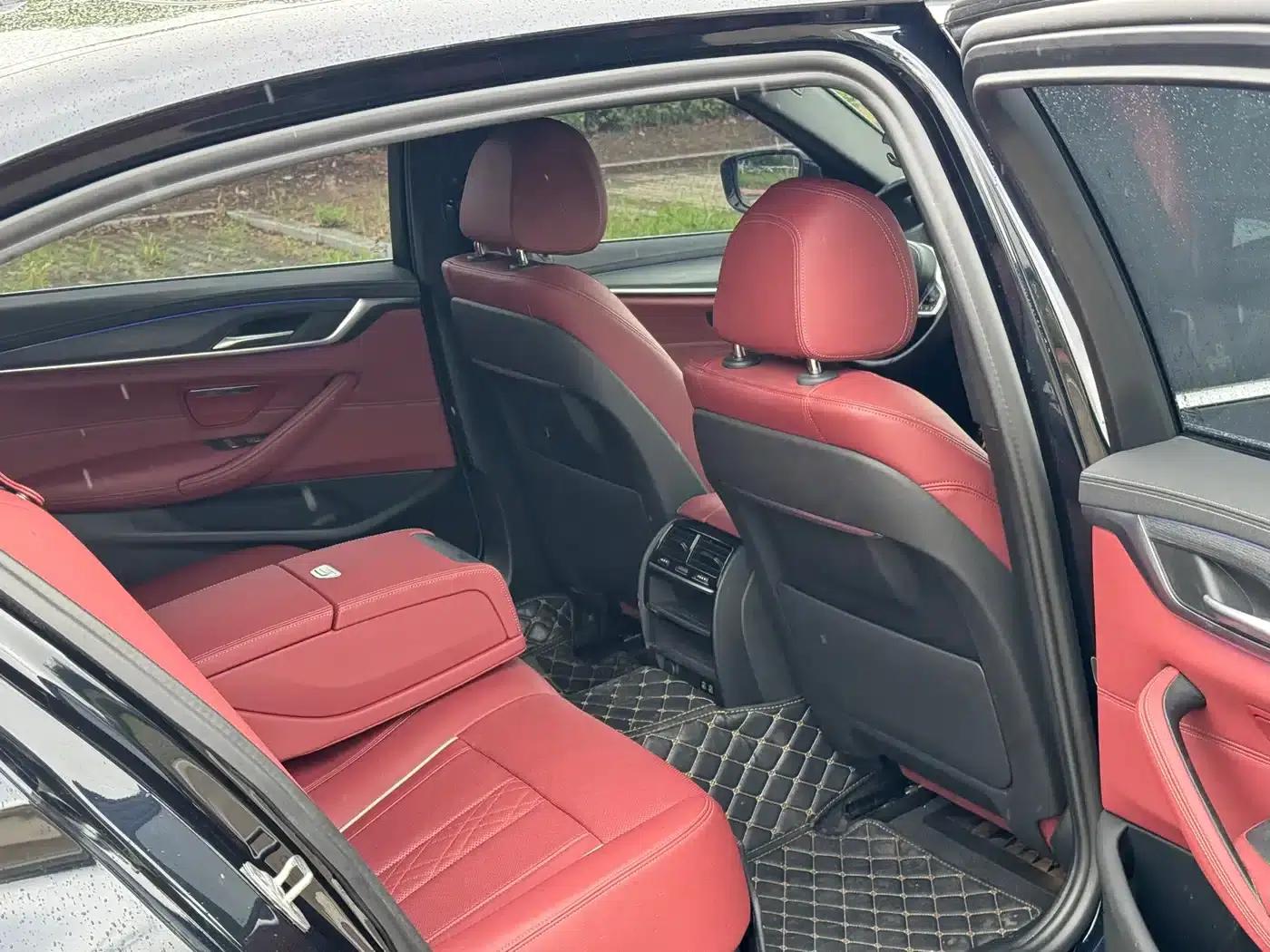 2021 BMW 5 Series Facelift 530Li Leading Edition M Sport Package — миниатюра 12