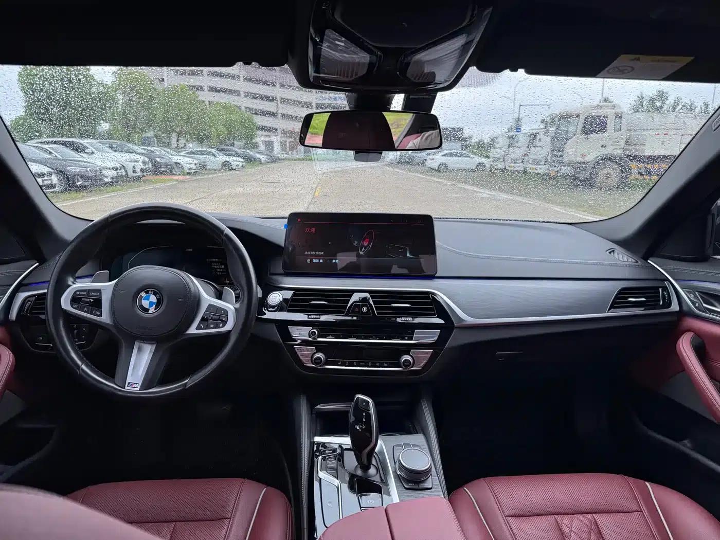 2021 BMW 5 Series Facelift 530Li Leading Edition M Sport Package — миниатюра 15