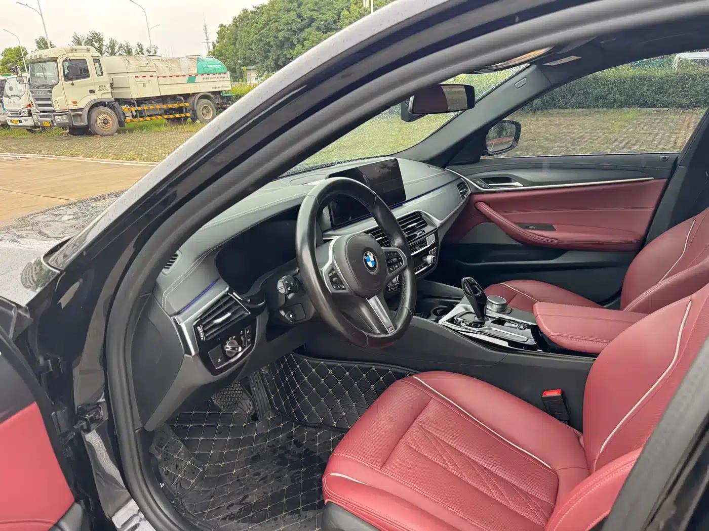 2021 BMW 5 Series Facelift 530Li Leading Edition M Sport Package — миниатюра 10